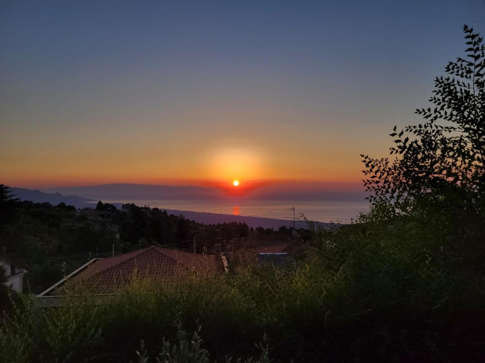 Etna Sunshine Rent Rooms Puntalazzo Exteriör bild