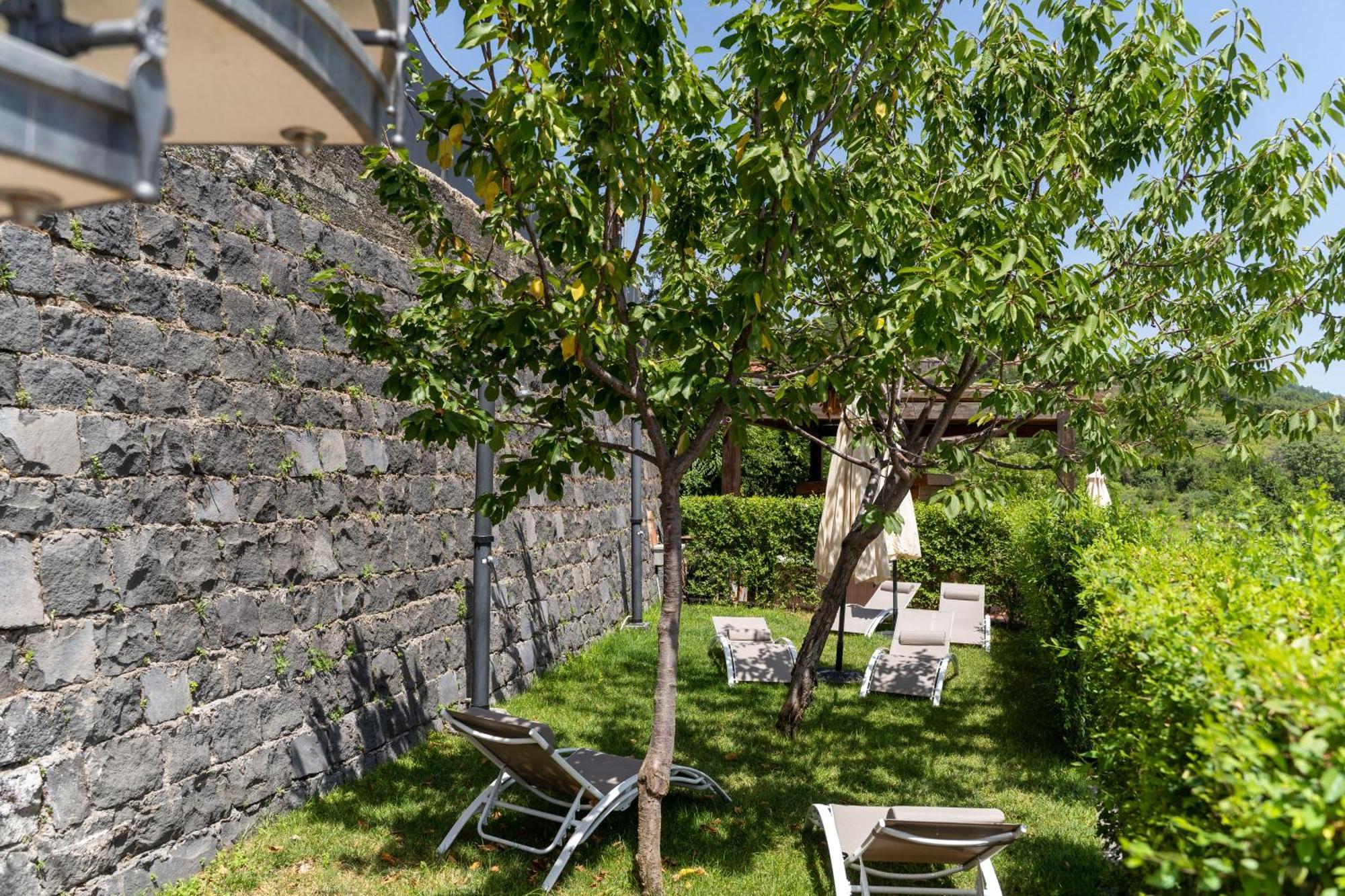 Etna Sunshine Rent Rooms Puntalazzo Exteriör bild