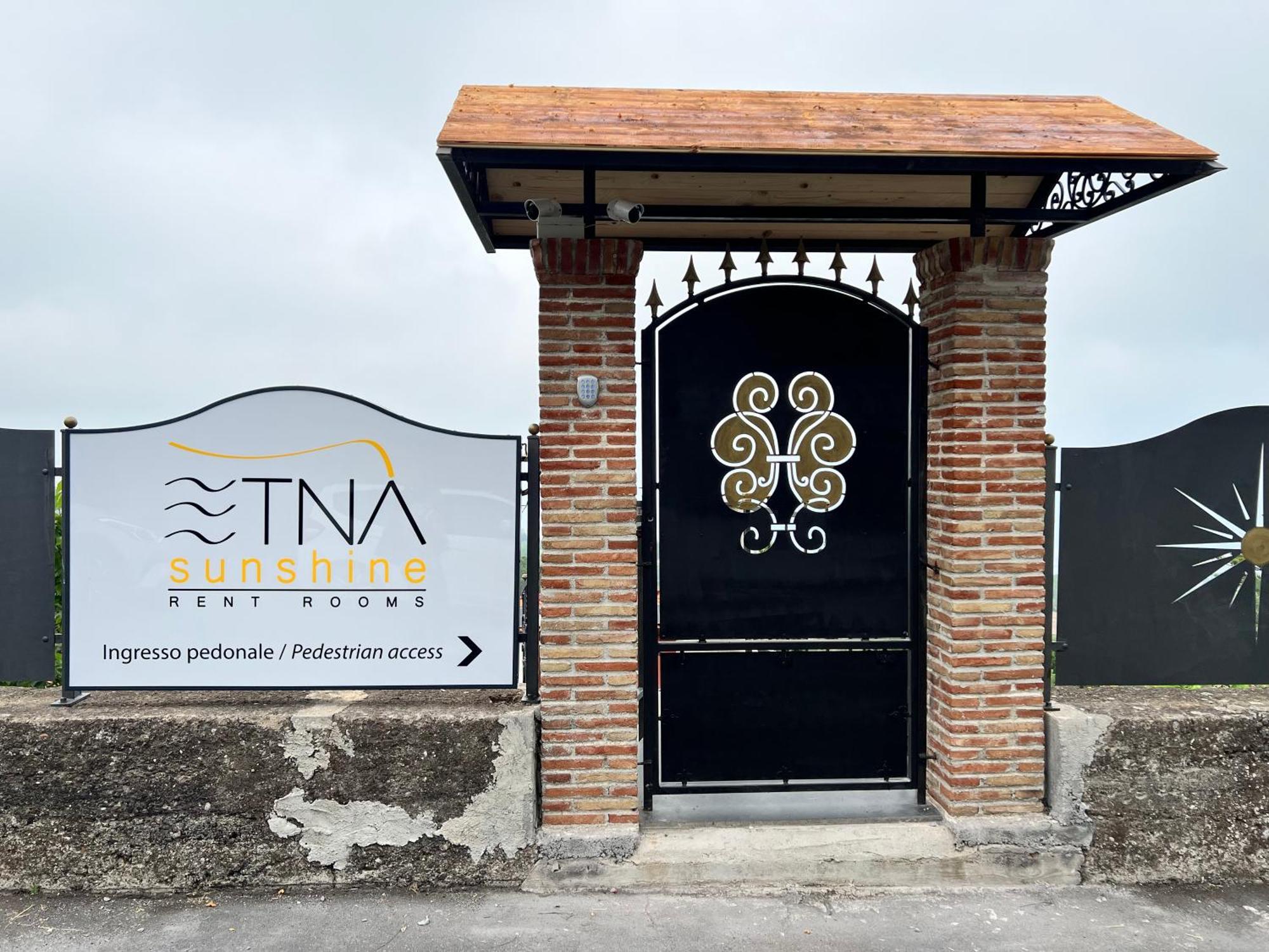 Etna Sunshine Rent Rooms Puntalazzo Exteriör bild
